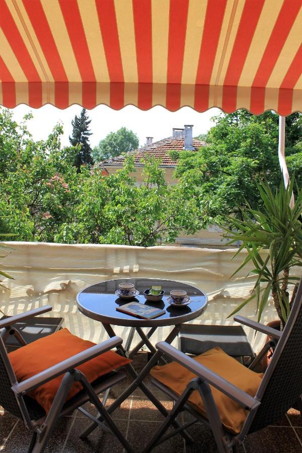 Orange House In The Old Town Plovdiv Hotell Exteriör bild